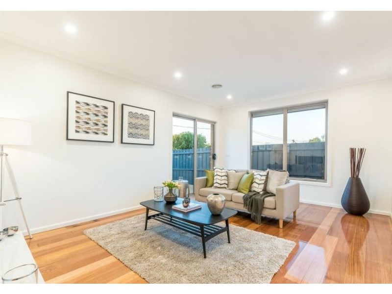 17 Mollison Avenue, Dandenong North VIC 3175