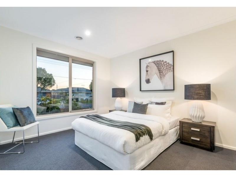 17 Mollison Avenue, Dandenong North VIC 3175