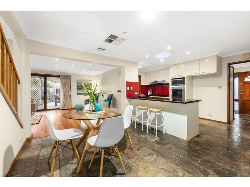 7 Milbrey Close, Wantirna South VIC 3152