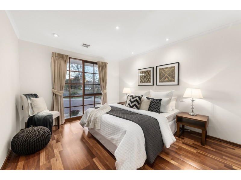 7 Milbrey Close, Wantirna South VIC 3152