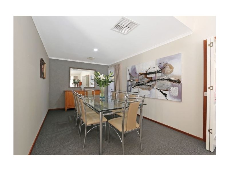 2 Caloola Court, Rowville VIC 3178