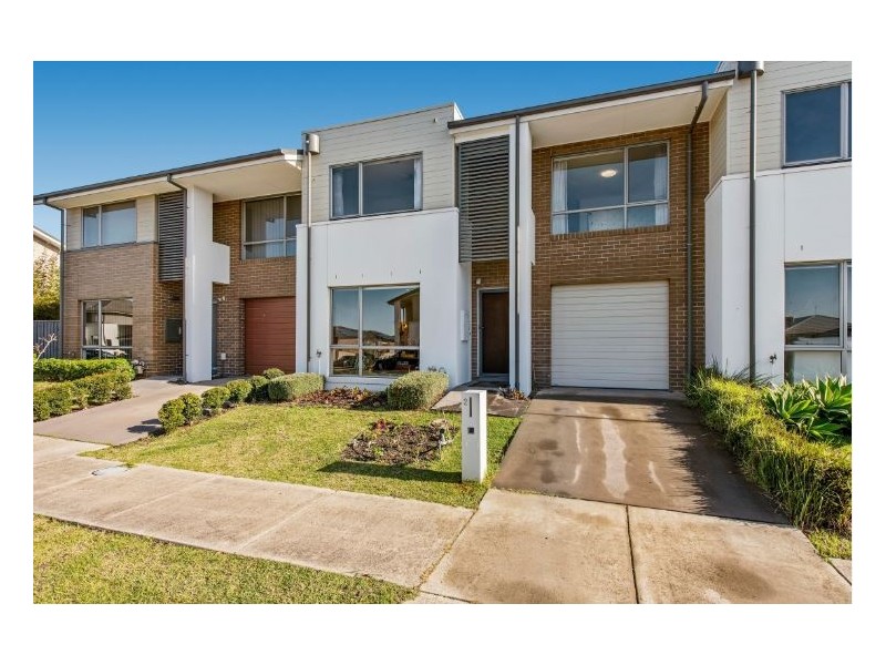 2 Fruit Lane, Wantirna South VIC 3152
