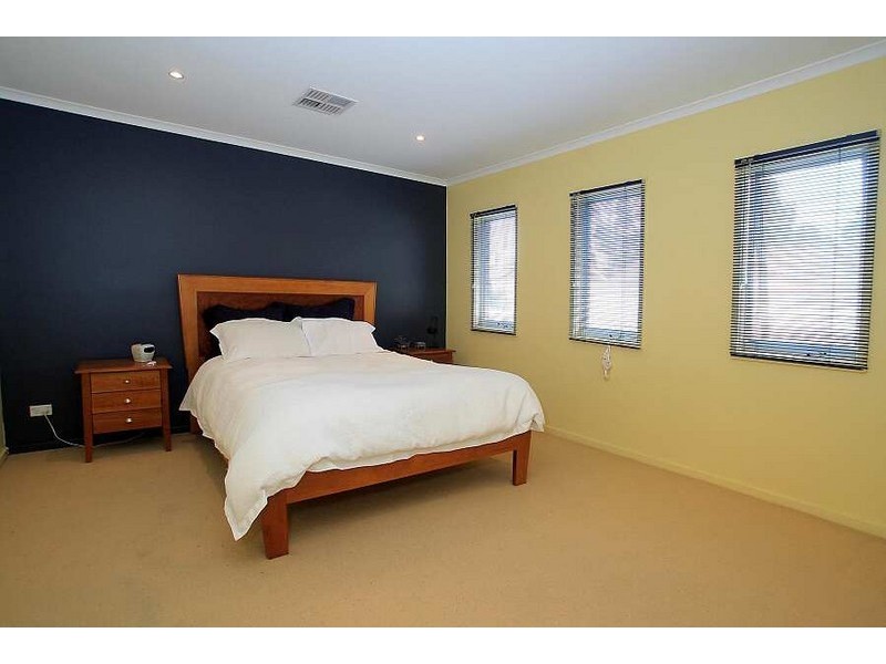 54 Mowbray Drive, Wantirna South VIC 3152