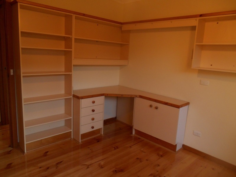 10 Loddon Close, Rowville VIC 3178