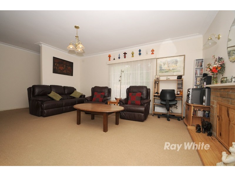 13 Matlock Road, Wantirna South VIC 3152