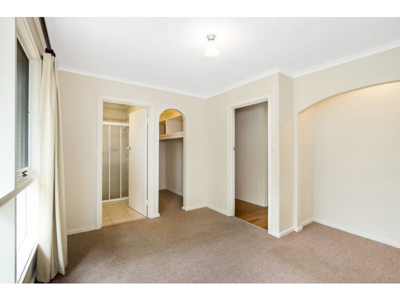 32 Lloyd Street, Knoxfield VIC 3180