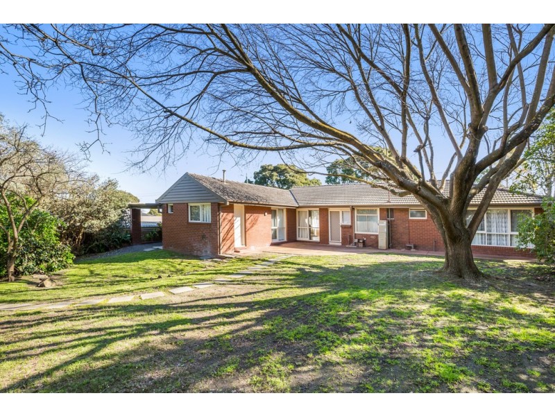 32 Lloyd Street, Knoxfield VIC 3180