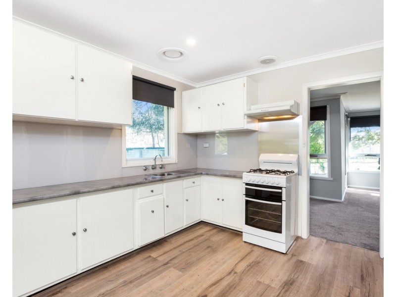 34 Lloyd Street, Knoxfield VIC 3180