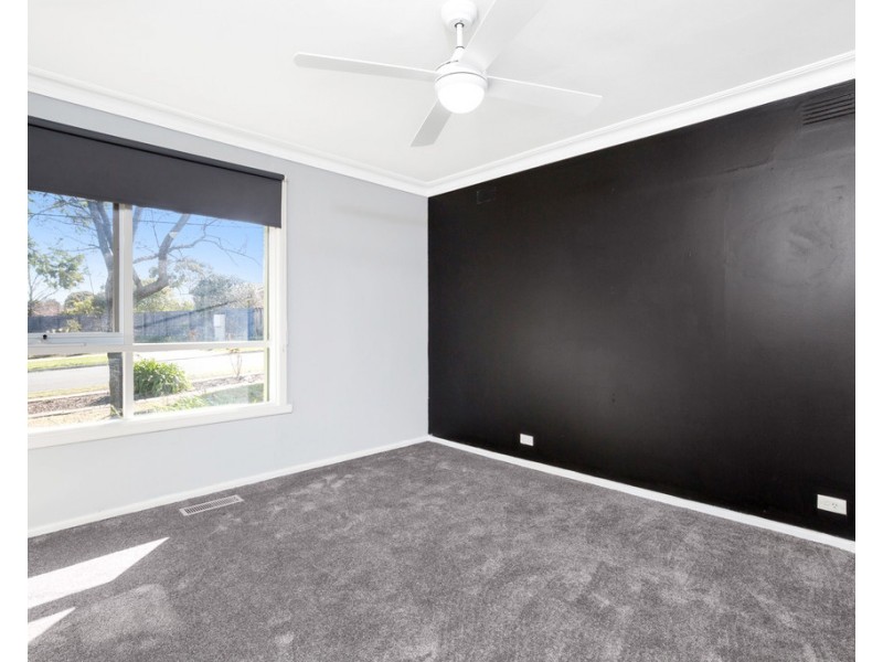 34 Lloyd Street, Knoxfield VIC 3180