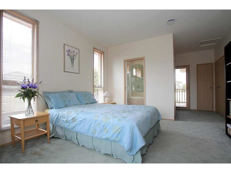 56 Applewood Drive, Knoxfield VIC 3180