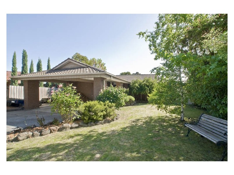 5 St James Court, Wantirna South VIC 3152