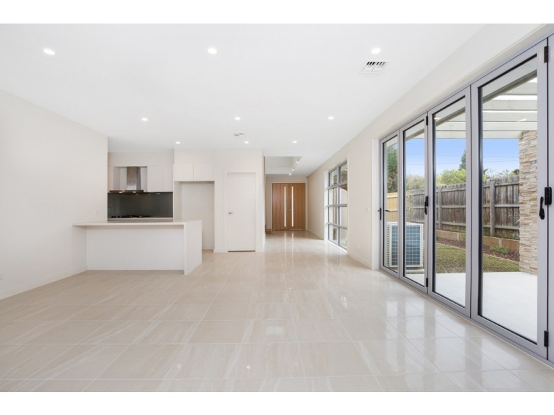 1/13 Kirrawee Avenue, Wantirna South VIC 3152