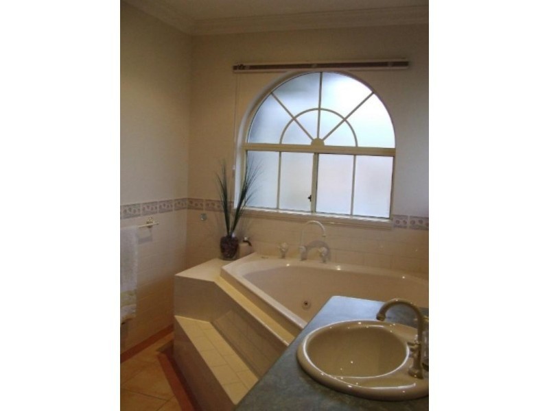 22 Canterbury Close, Rowville VIC 3178