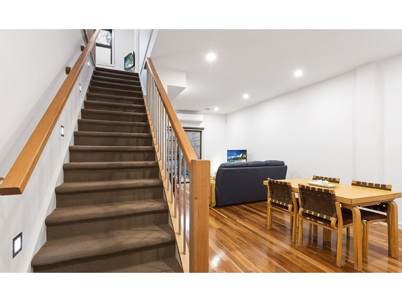 2/667 Whitehorse Road, Mitcham VIC 3132