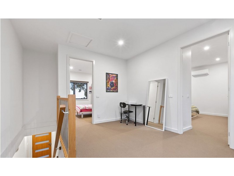 2/667 Whitehorse Road, Mitcham VIC 3132