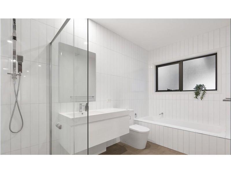 2/667 Whitehorse Road, Mitcham VIC 3132