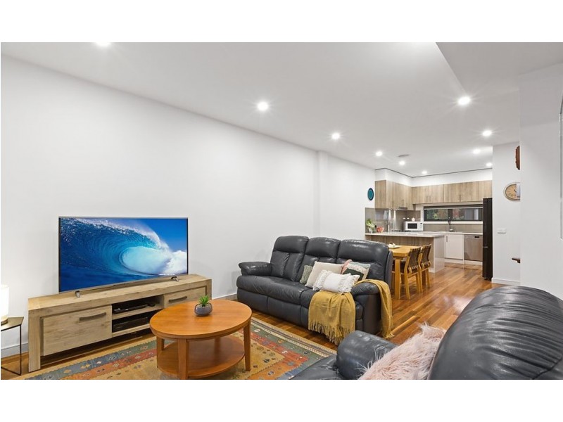 2/667 Whitehorse Road, Mitcham VIC 3132