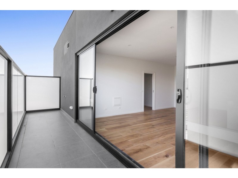 206/21-23 Bourke Road, Ringwood VIC 3134