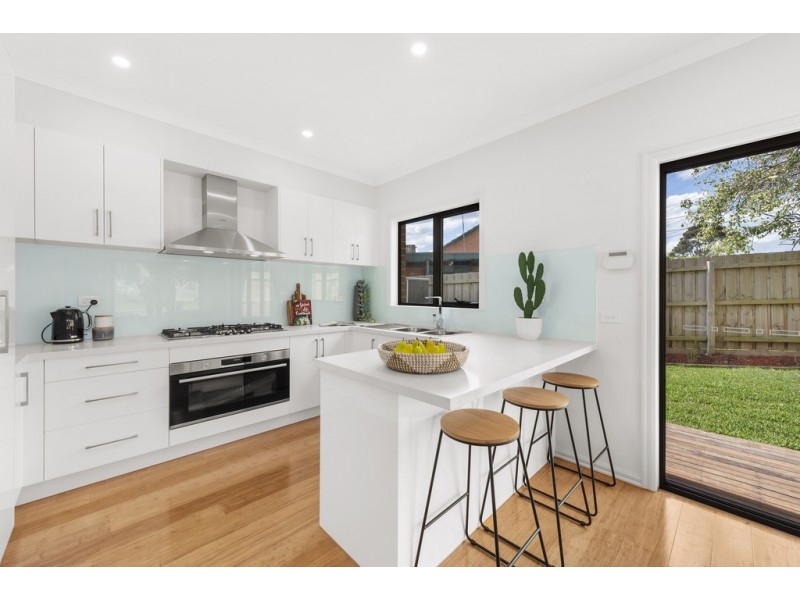 2/50 Lewis Road, Wantirna South VIC 3152