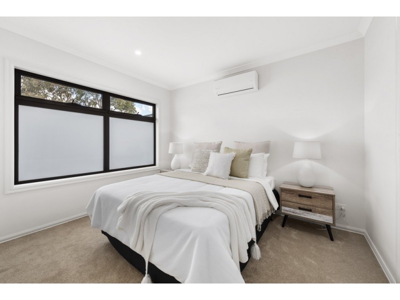 2/50 Lewis Road, Wantirna South VIC 3152