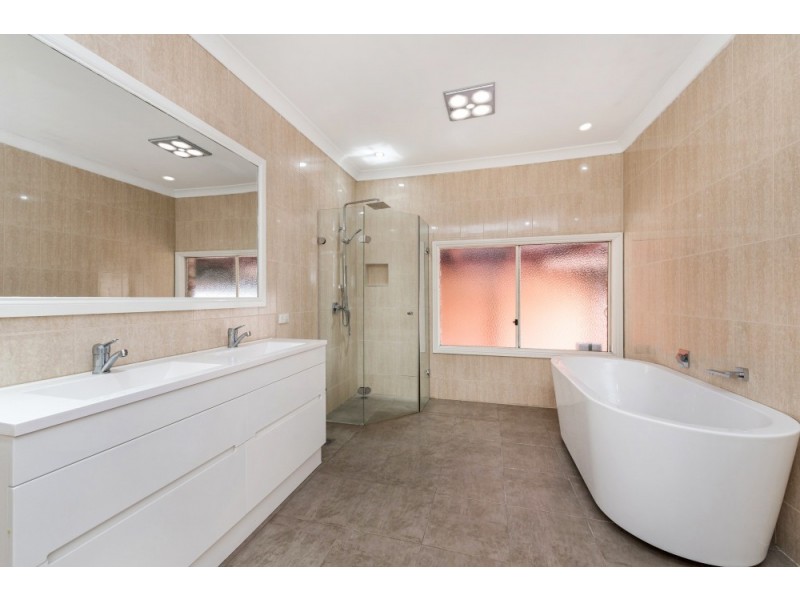 4 Victoria Street, Ringwood East VIC 3135