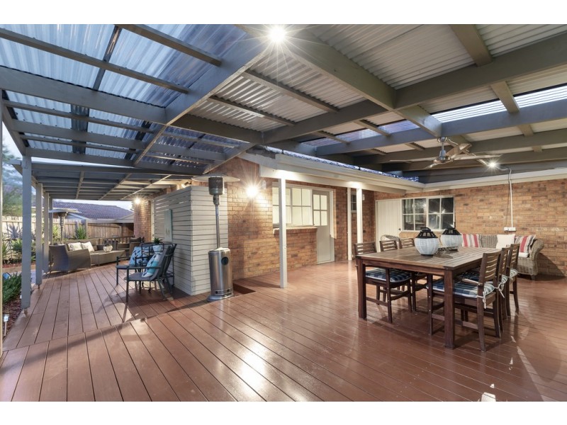 17 Maringa Close, Wantirna South VIC 3152