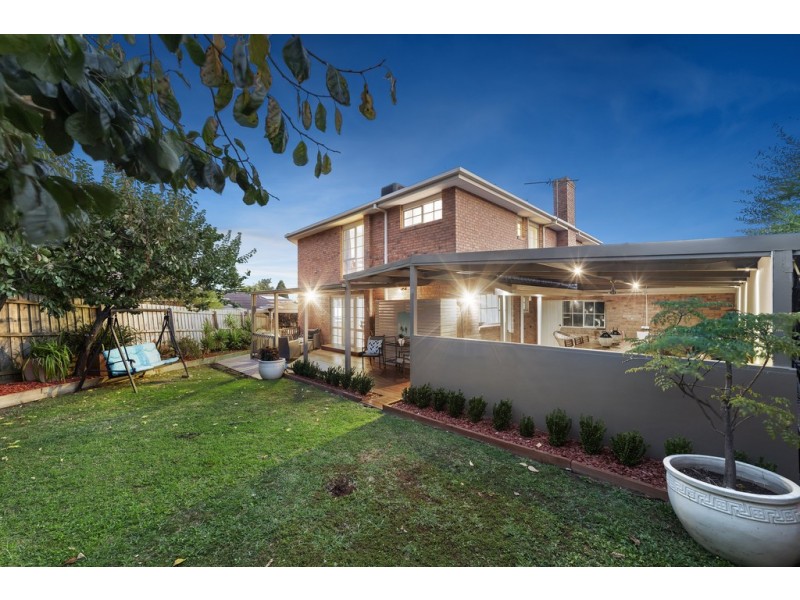 17 Maringa Close, Wantirna South VIC 3152