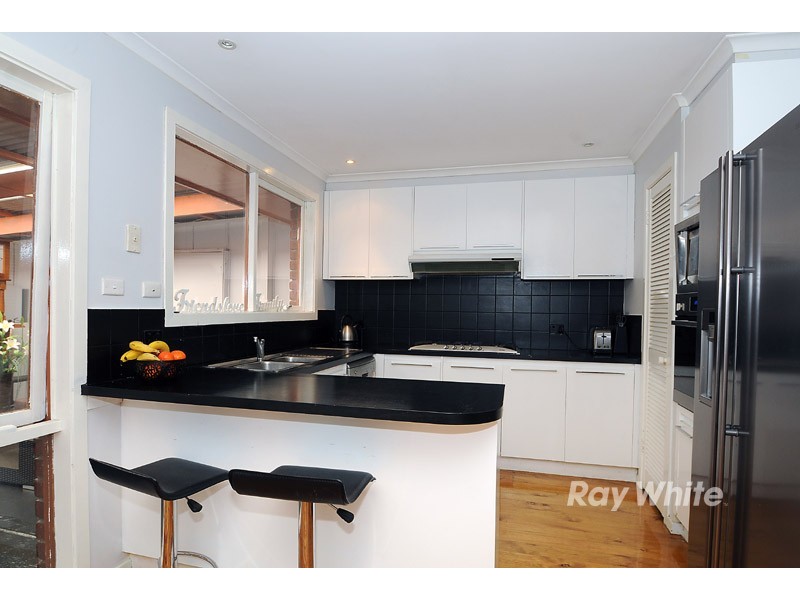 112 Lakesfield Drive, Lysterfield VIC 3156