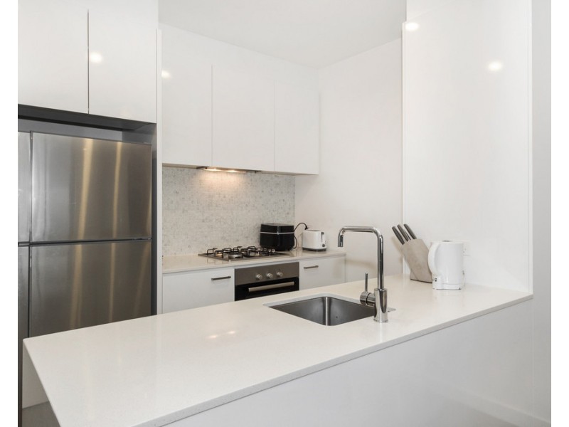 705B/404 Burwood Highway, Wantirna South VIC 3152