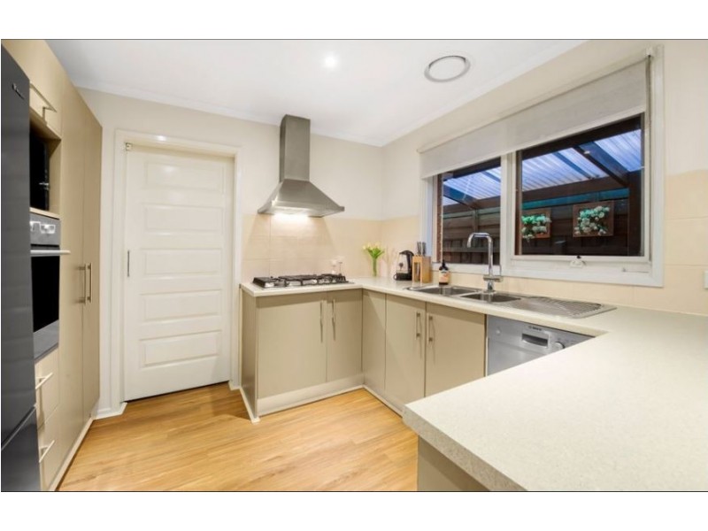 76 Eildon Parade, Rowville VIC 3178