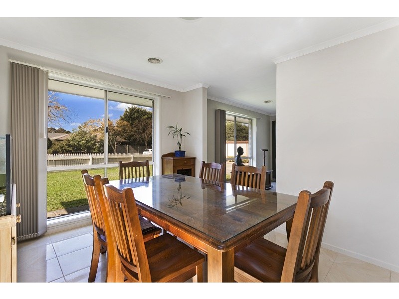 13 County Drive, Berwick VIC 3806