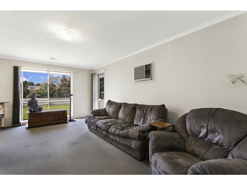 13 County Drive, Berwick VIC 3806