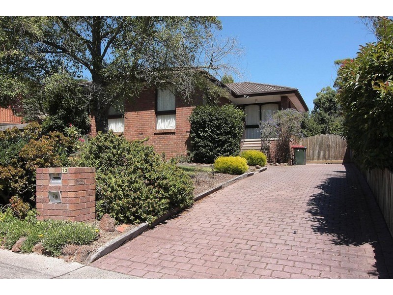 13 Rachelle Drive, Wantirna VIC 3152