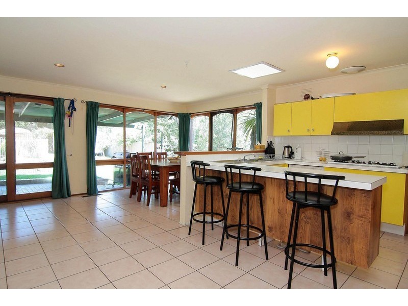 13 Rachelle Drive, Wantirna VIC 3152