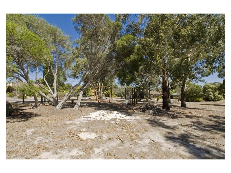 4 Nottingham Sqaure, Wantirna VIC 3152