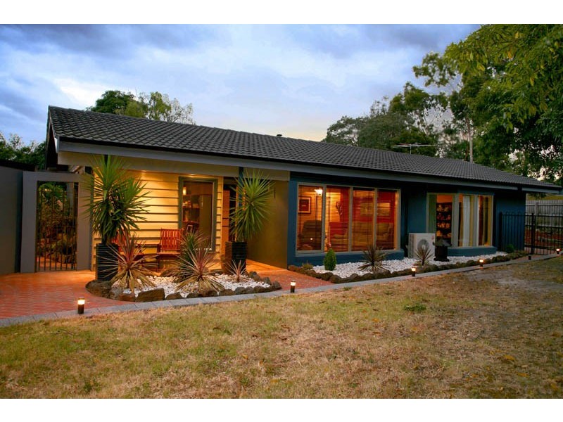 10 Corinella Square, Wantirna VIC 3152