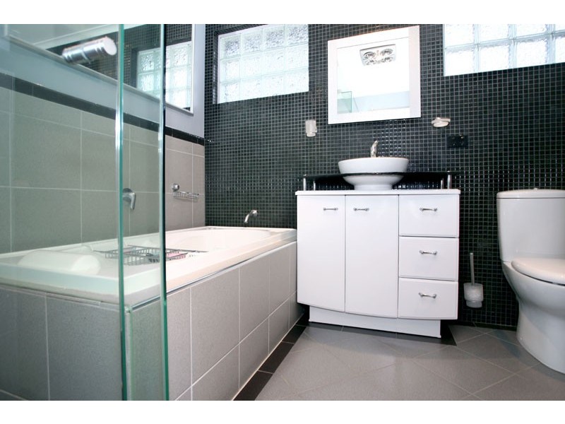 10 Corinella Square, Wantirna VIC 3152