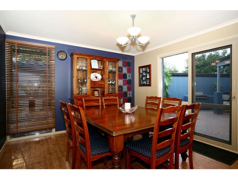 10 Corinella Square, Wantirna VIC 3152