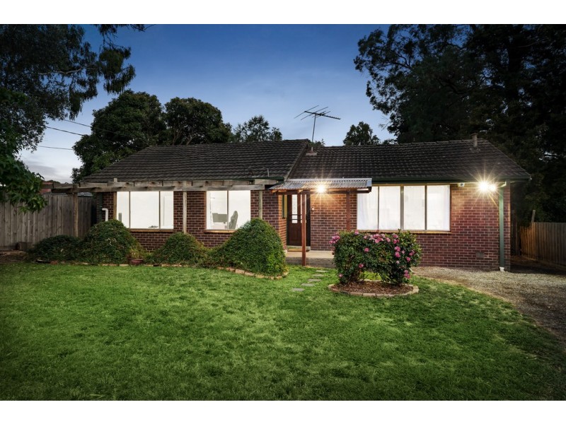 23 Croydondale Drive, Mooroolbark VIC 3138