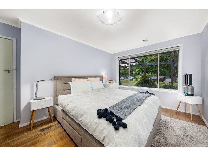 23 Croydondale Drive, Mooroolbark VIC 3138