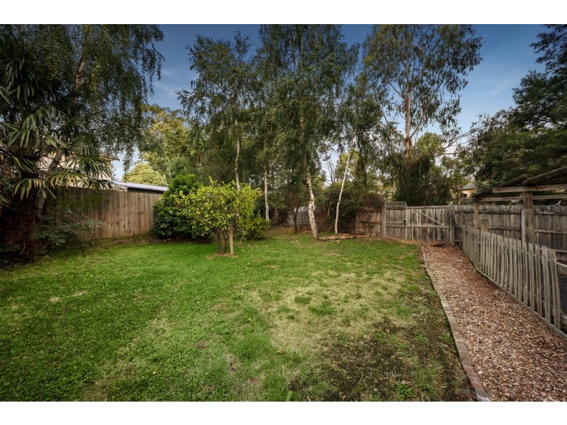 23 Croydondale Drive, Mooroolbark VIC 3138