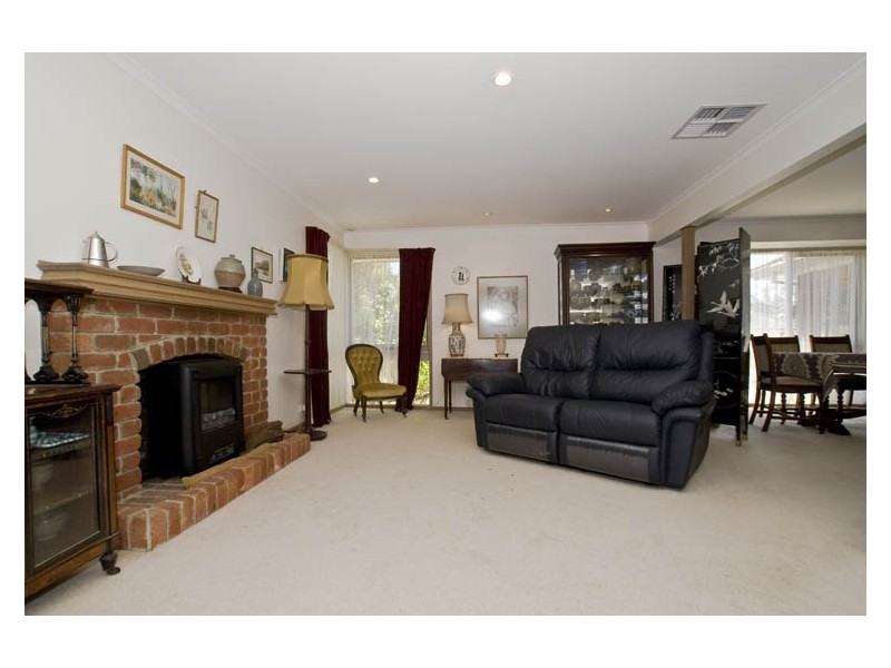 9 Defelice Place, Wantirna VIC 3152