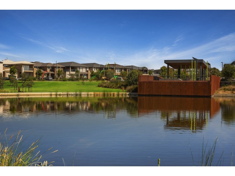 100 Harcrest Boulevard, Wantirna South VIC 3152