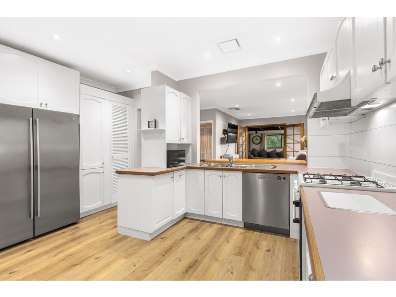 13 Cynthia Court, Wantirna South VIC 3152