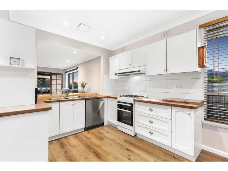 13 Cynthia Court, Wantirna South VIC 3152