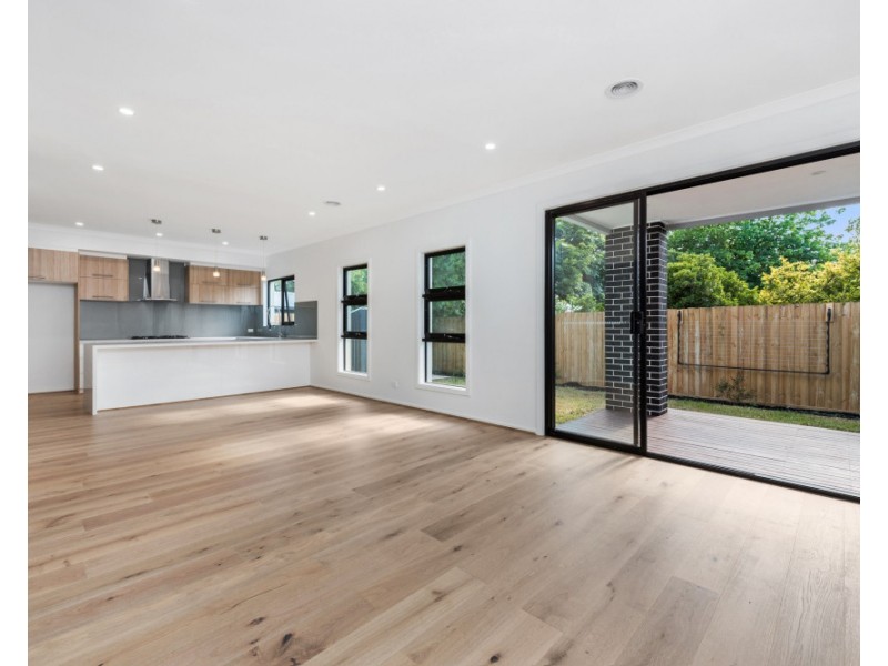 2/5 Dunbarton Drive, Wantirna VIC 3152