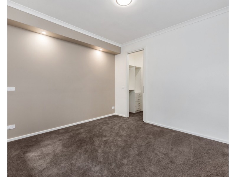 2/5 Dunbarton Drive, Wantirna VIC 3152
