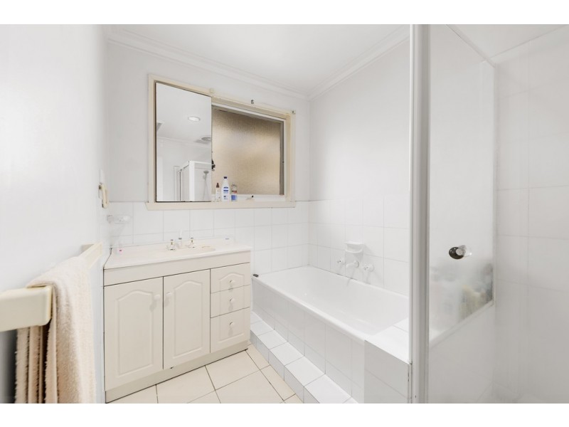 63 Amesbury Avenue, Wantirna VIC 3152