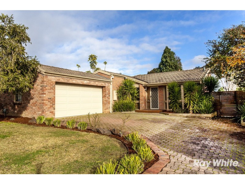 4 Murray Crescent, Rowville VIC 3178