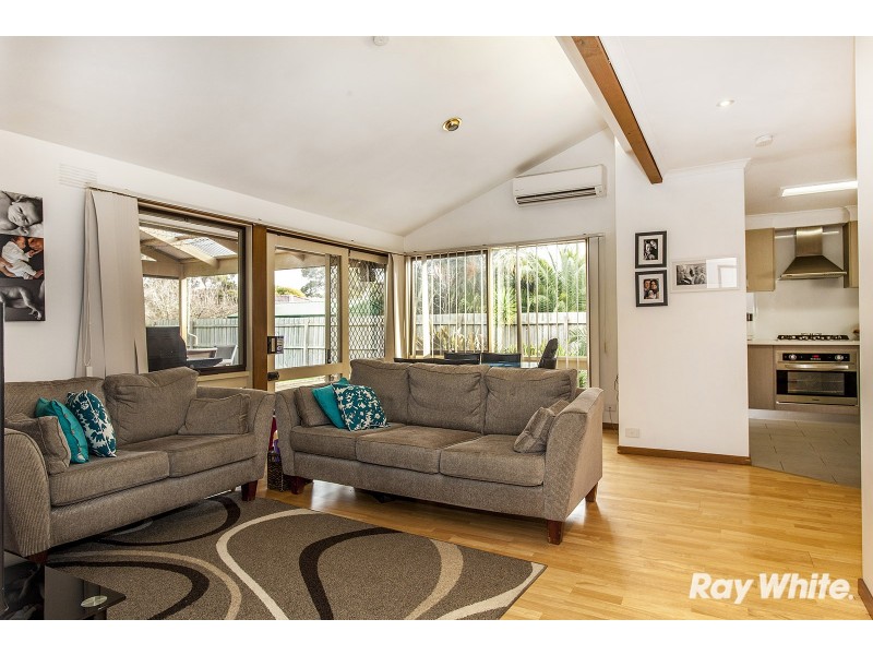 4 Murray Crescent, Rowville VIC 3178